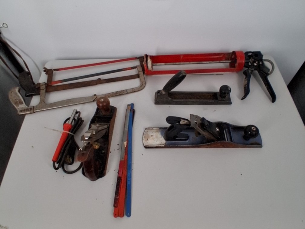 hand tools lot incl. extra-long caulk gun,