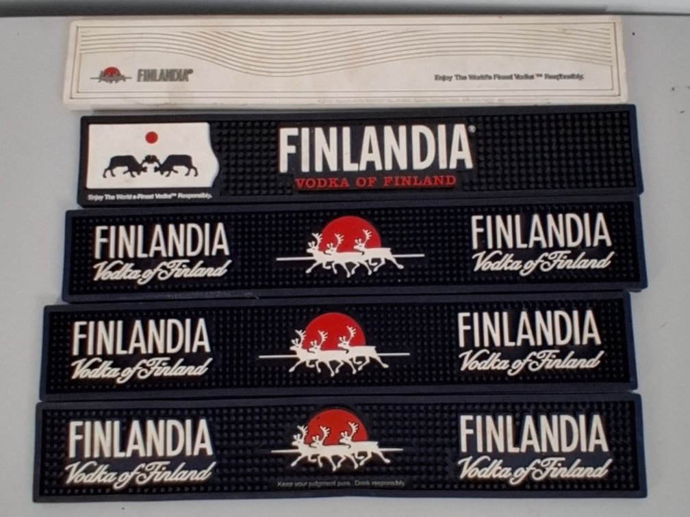 5 Finlandia rubber spill drip mats