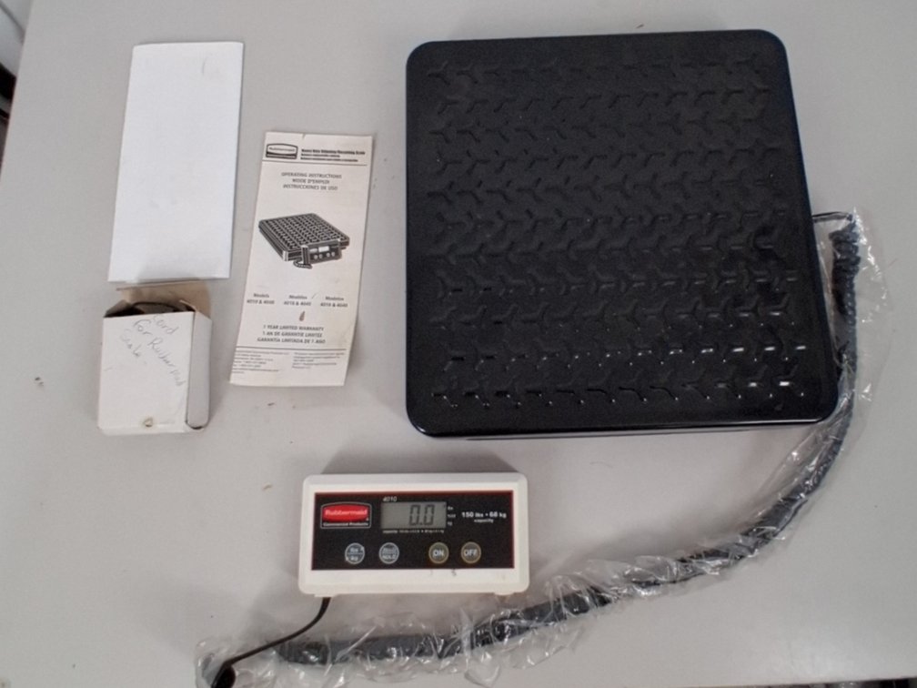 Rubbermaid scale capacity of 150lbs.