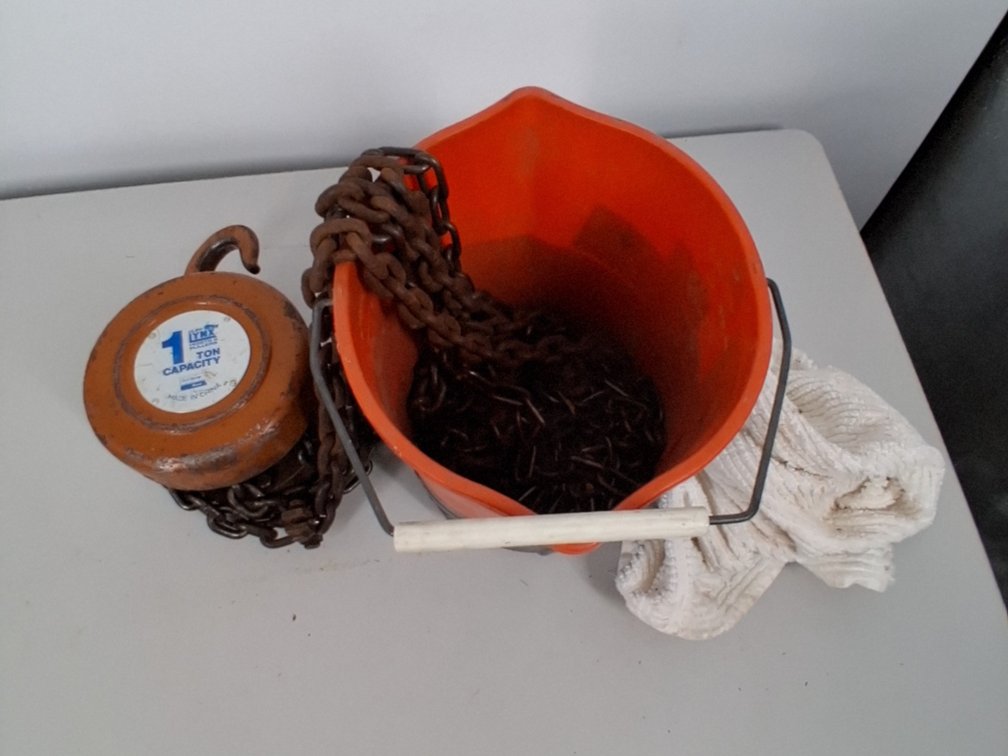 Lynx 1 ton chain hoist