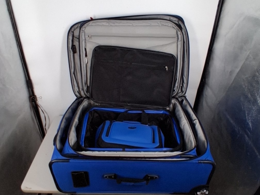 blue suitcase set incl. US Traveler and Delsey