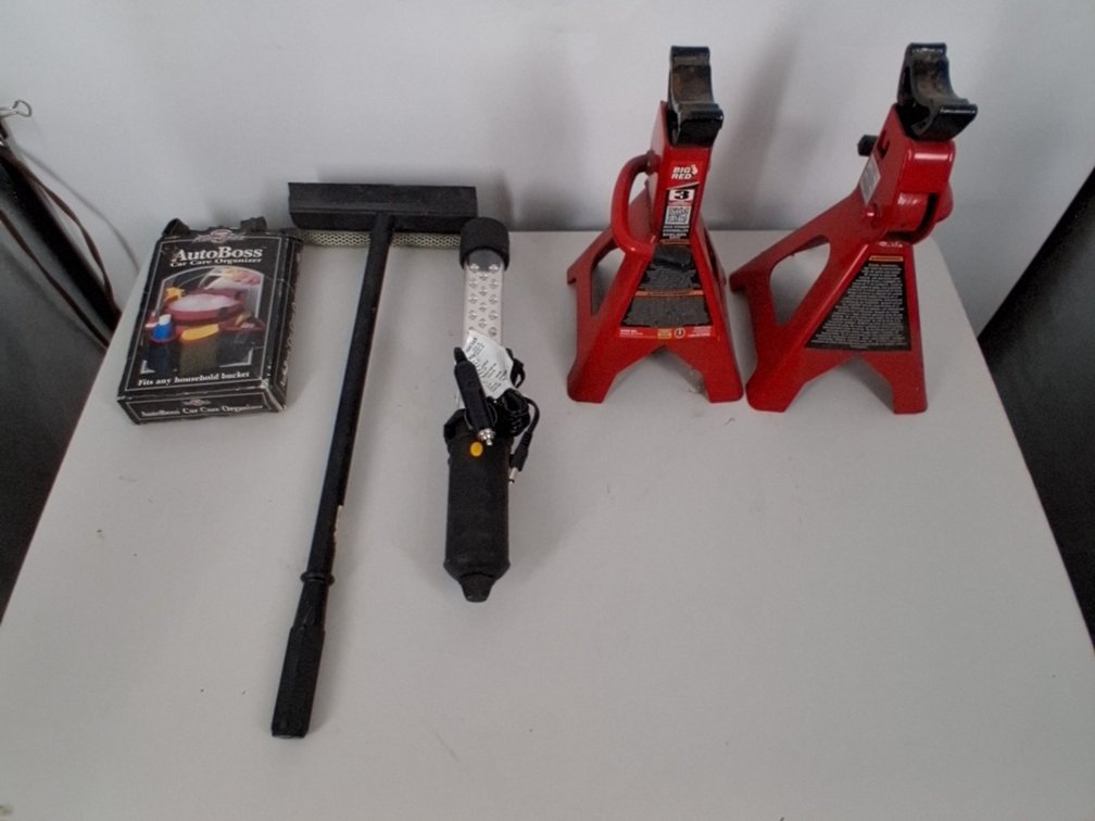 lot of pair of Big Red 3 ton jack stands,