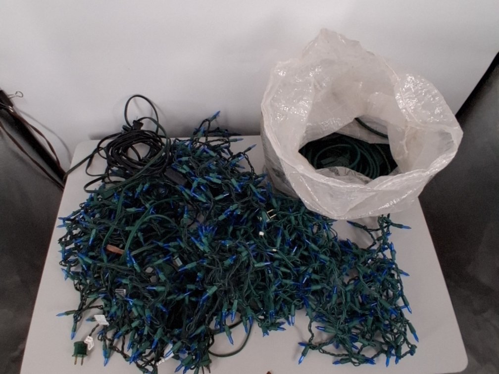 6 sets of blue Christmas lights, small extension