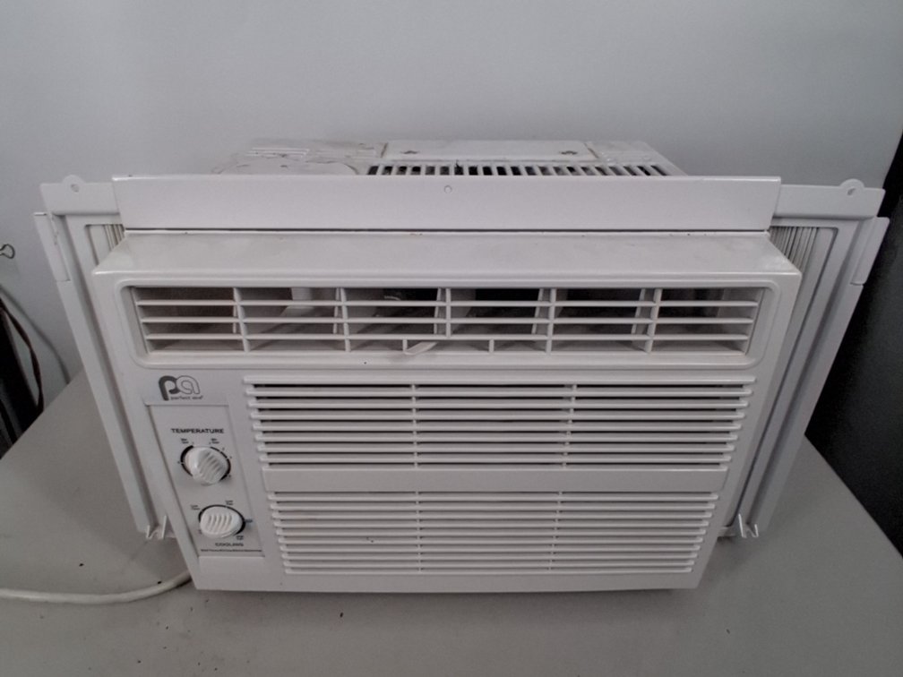 Perfect Aire window AC unit,