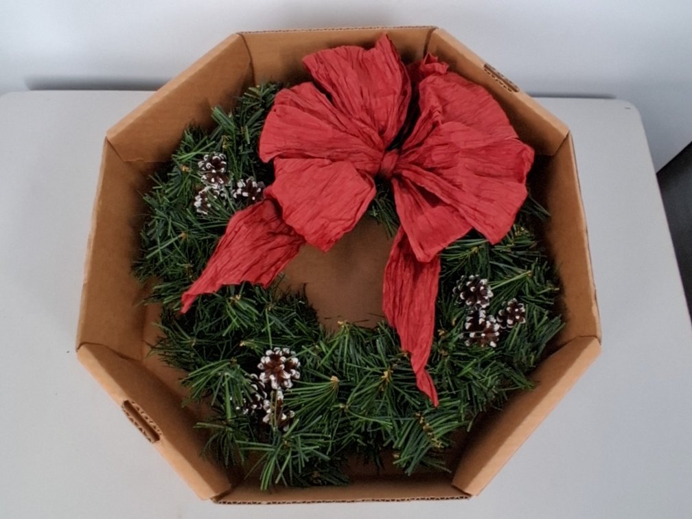 Christmas wreath 16" diameter
