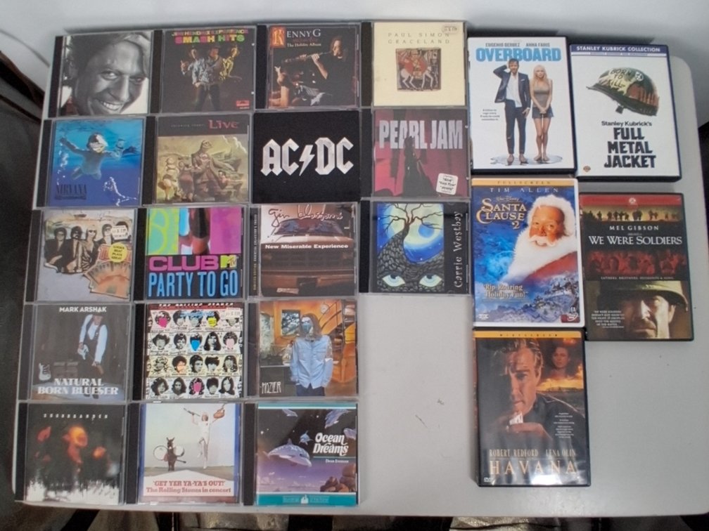 lot of 18 CDS and 5 DVDs incl.