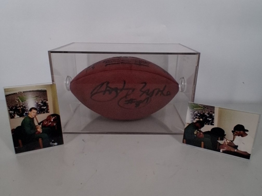 GB Packer autographed football incl.