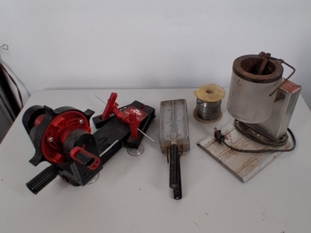 lot of Lee lead melting pot, wire,