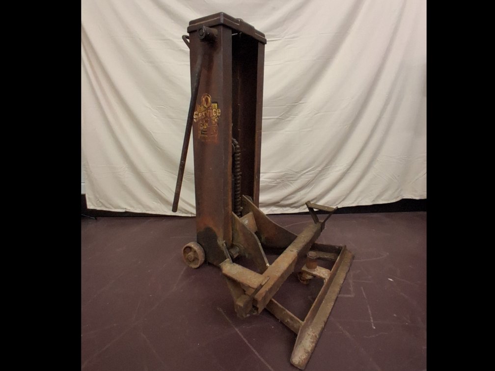 vintage Service Chief Blackhawk bumper jack