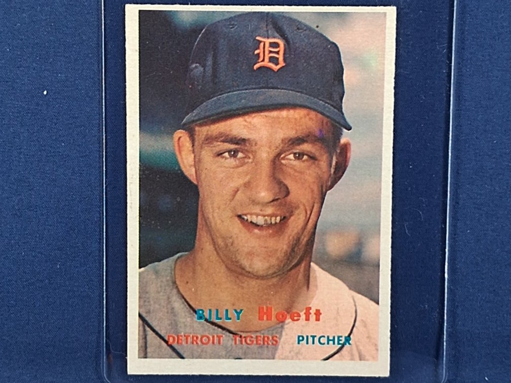 1957 Topps Billy Hoeft 60