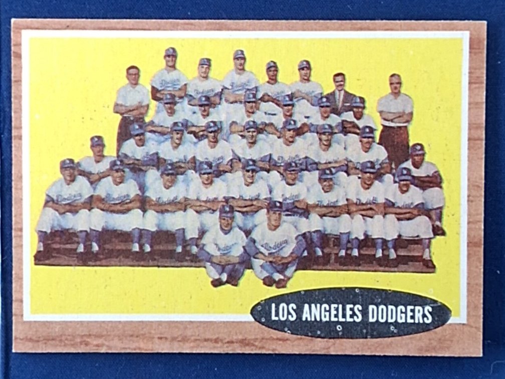 1962 Topps Dodgers Team 43
