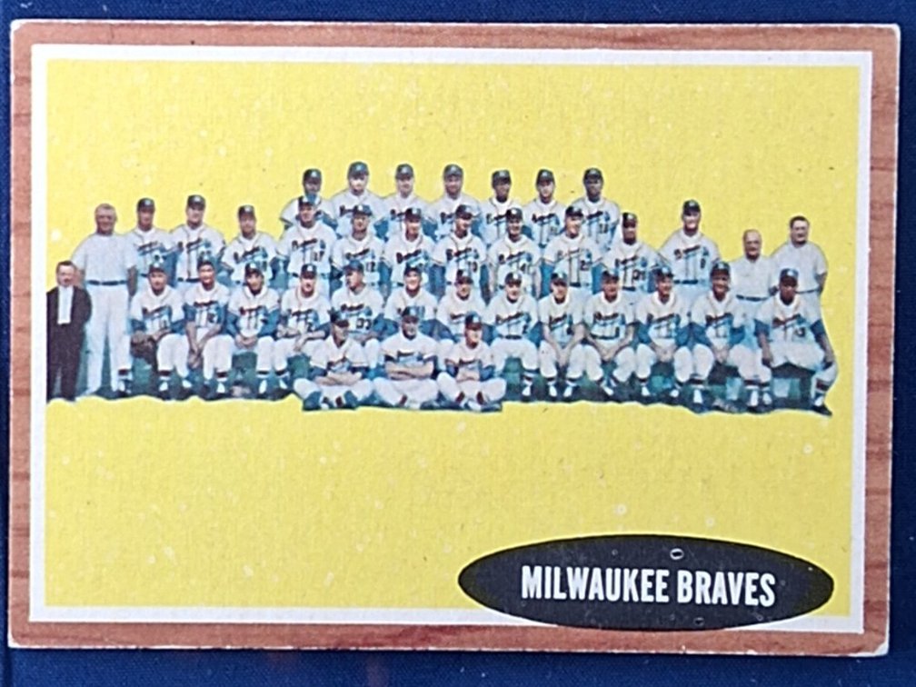 1962 Topps Braves Team 158