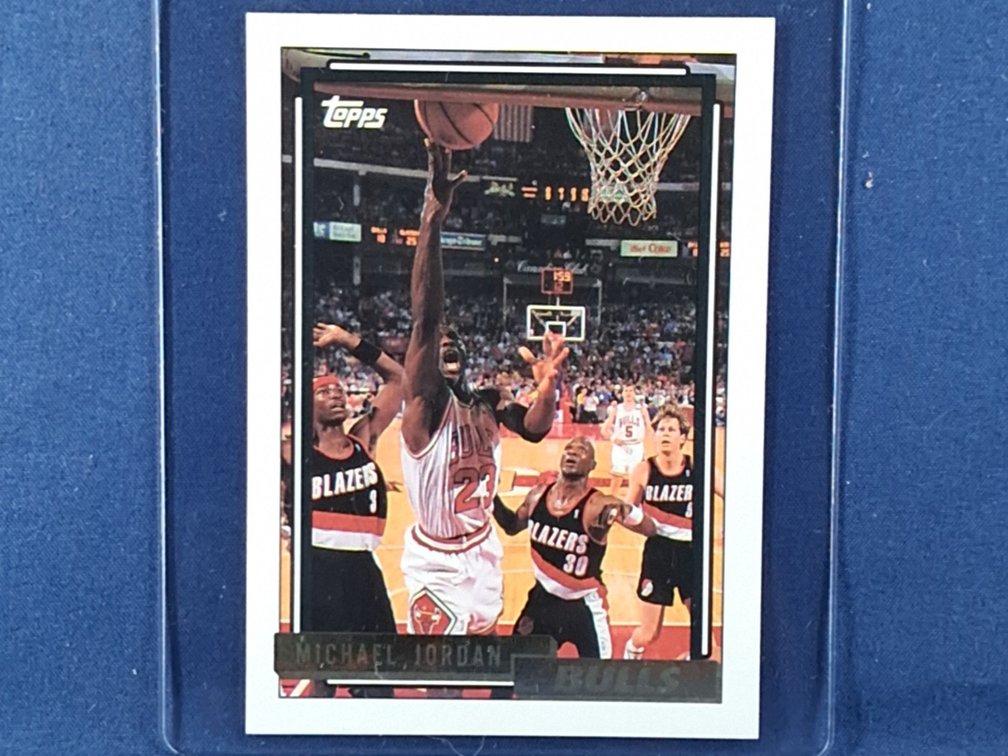 1992-93 Topps Michael Jordan Gold 141