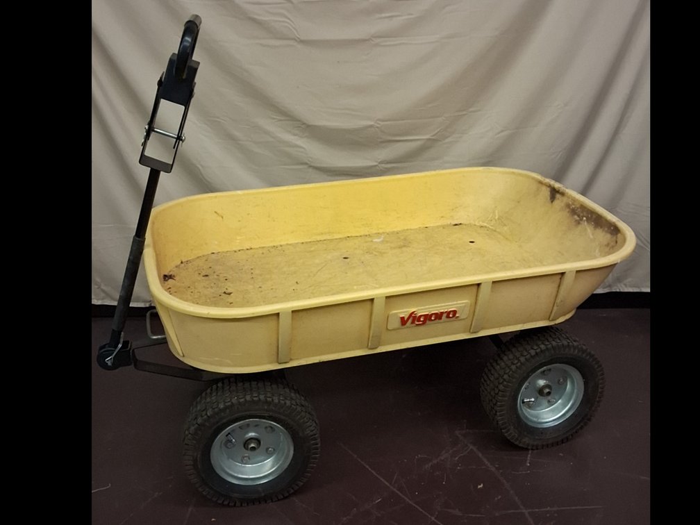 Vigoro plastic tilting yard cart