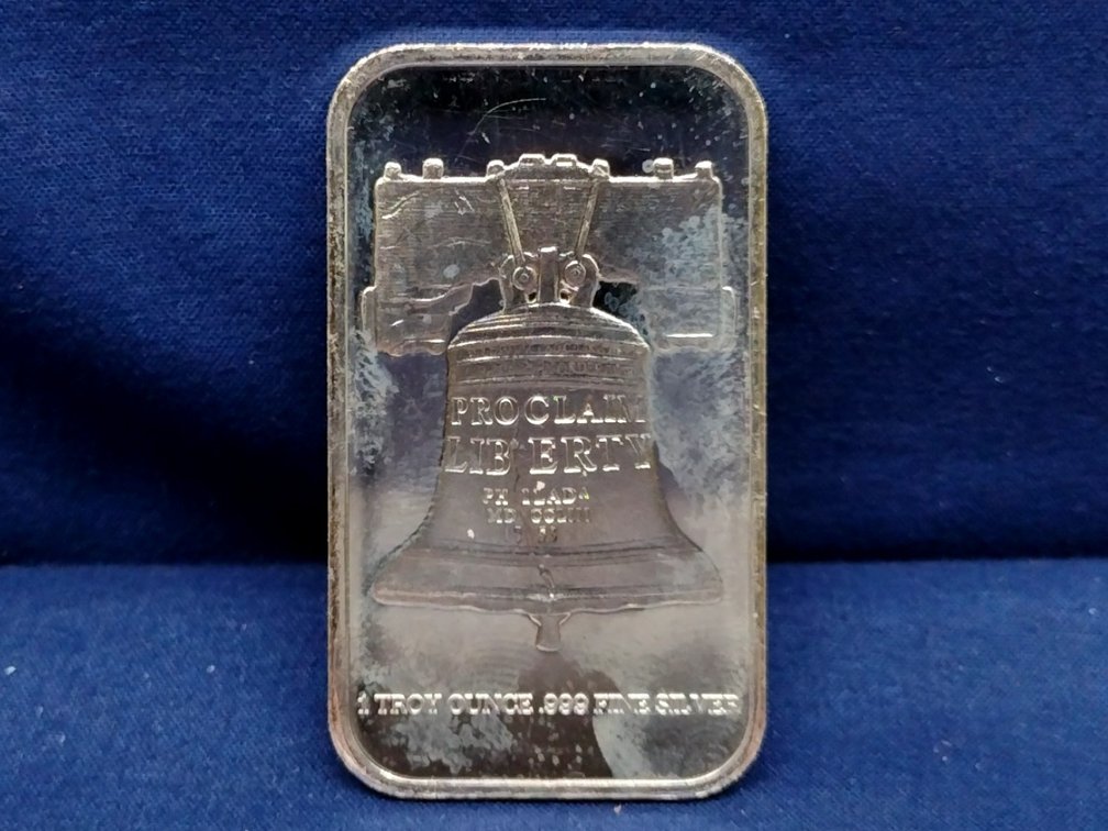 1 oz. .999 fine silver bar