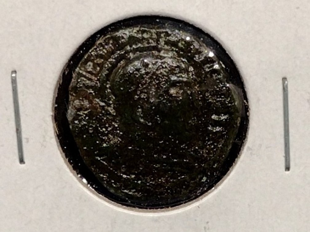 Constantien I Barbaric AE4 Ancient Coin