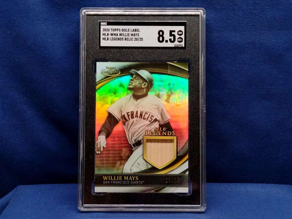 2020 Topps Gold Label #MLR-WMA Willie Mays relic 20/25 - SGC 8.5