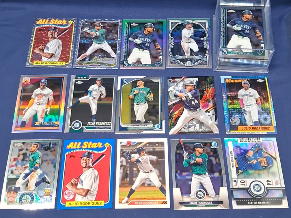 50 Julio Rodriguez cards