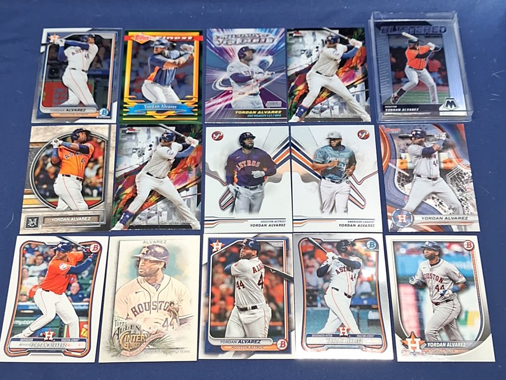 20 Yordan Alvarez cards