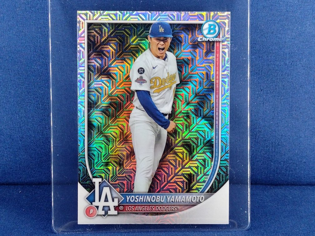 2025 Bowman #76 Yoshinobu Yamamoto - mojo refractor
