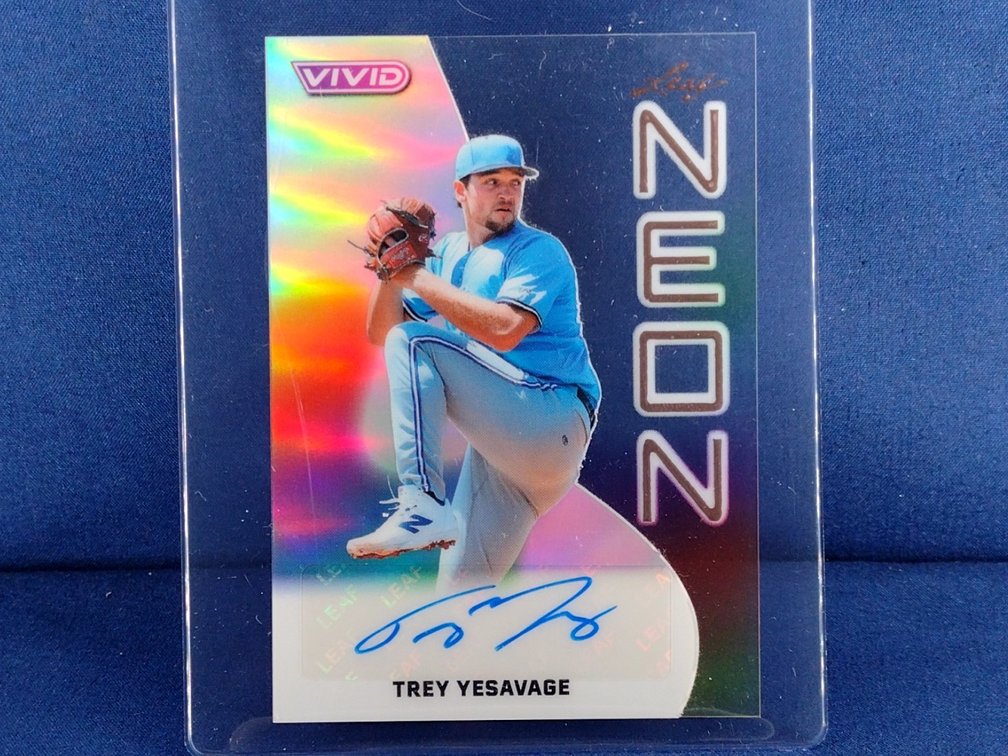 2025 Leaf Vivid #NA-TY1 Trey Yesavage "Neon" auto 4/7