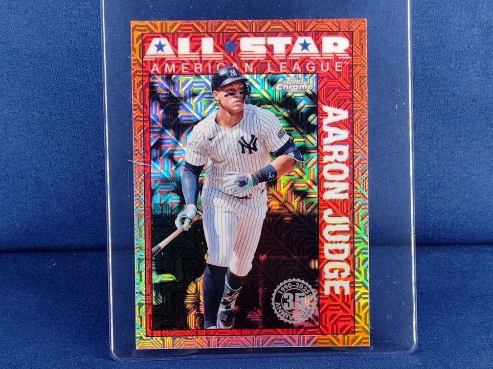 2025 Topps #90ASC-12 Aaron Judge "1990 throwback" mojo refractor