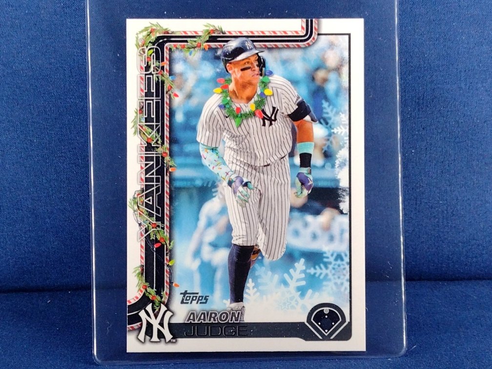 2025 Topps Holiday #H161 Aaron Judge - lights necklace SP