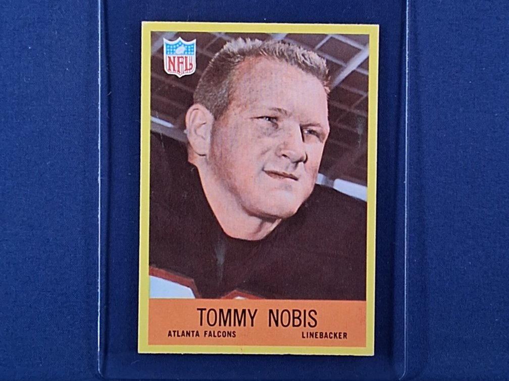 1967 Philadelphia #7 Tommy Nobis ROOKIE CARD - Atlanta Falcons Texas Longhorns