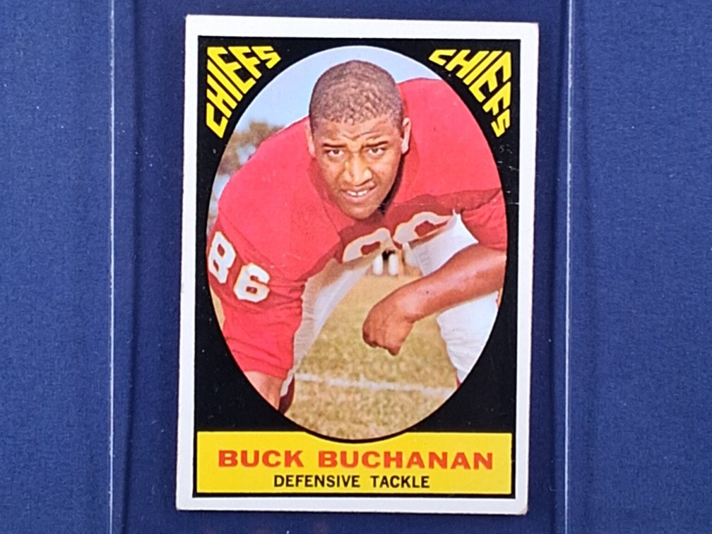 1967 Topps #71 Buck Buchanan - Kansas City Chiefs Grambling Tigers