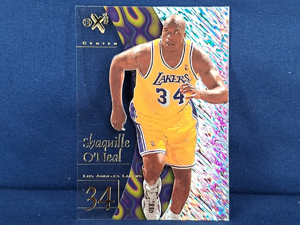 1996/97 EX #34 Shaquille O'Neal HOF