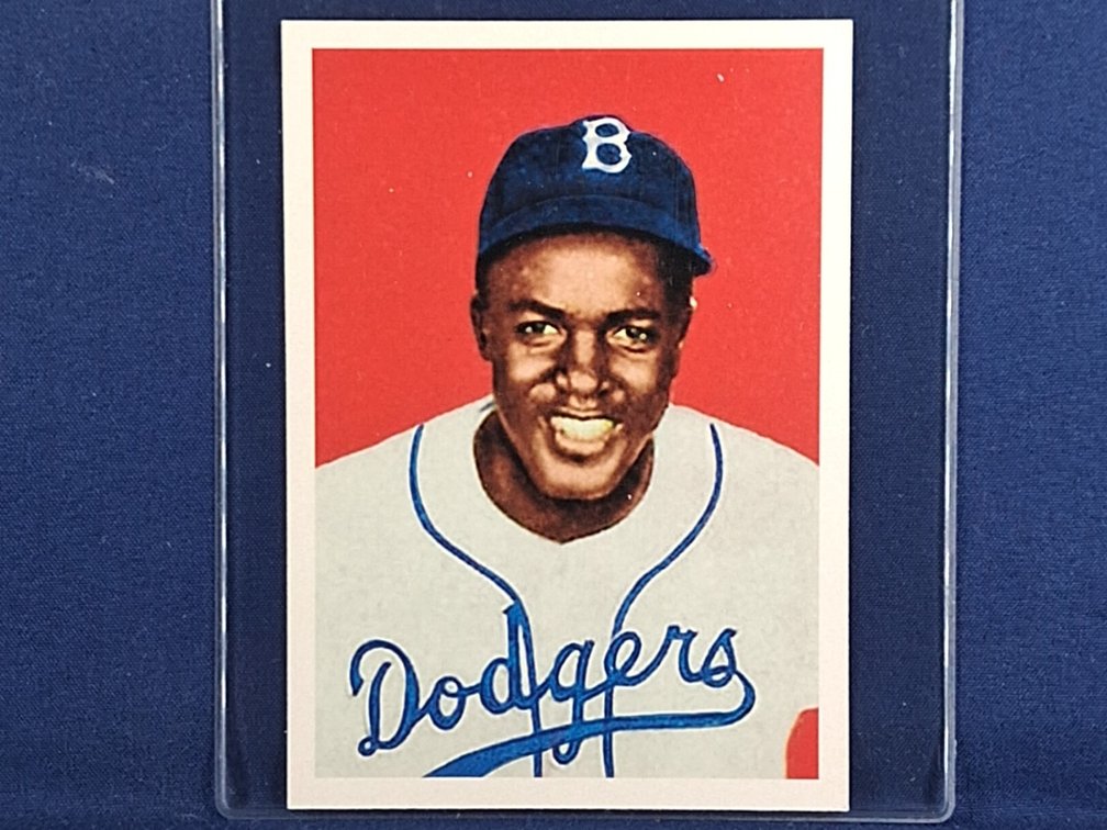 2011 Topps #CMGR-14 Jackie Robinson HOF