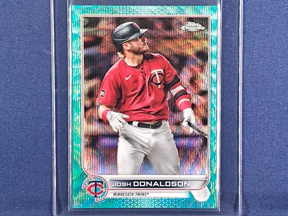 2022 Topps Chrome Serial No. 124/199 #22