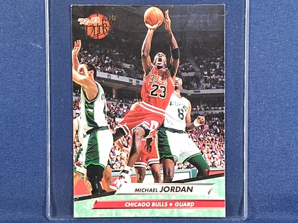 1992/93 Fleer Ultra #27 Michael Jordan HOF