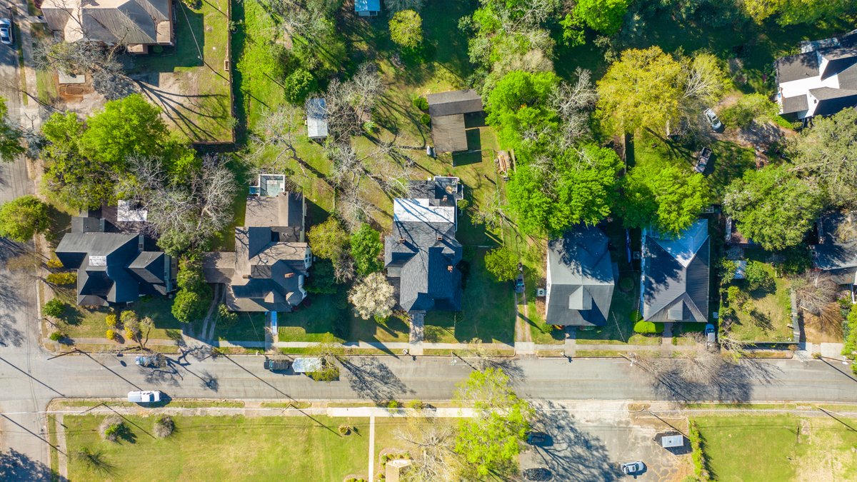 Image for 5 Bedroom / 3 Bathroom Victorian Style Home in Americus, GA