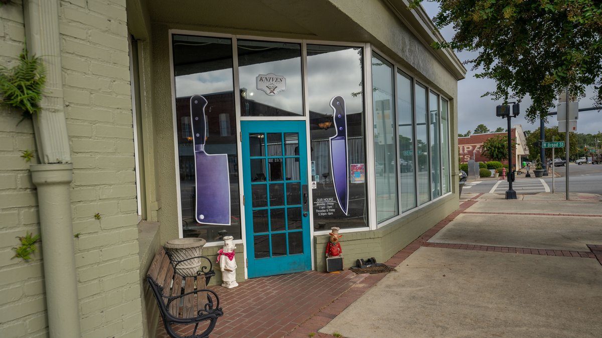 Image for Knives Restaurant – Camilla, Georgia