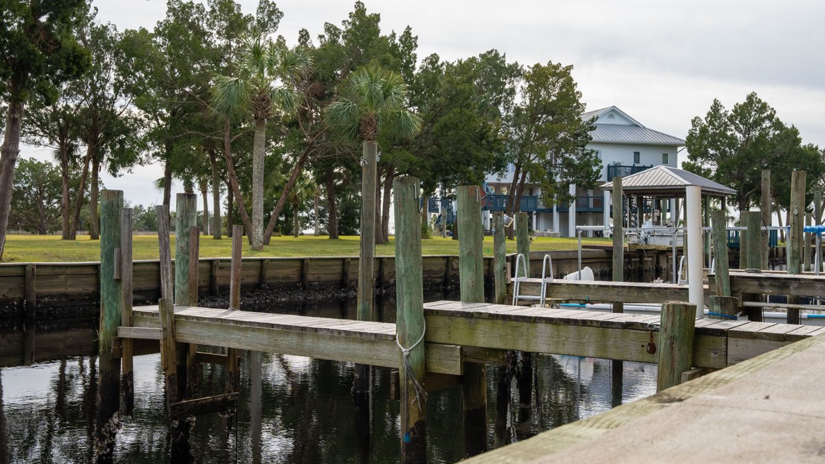 Image for Estuary Oysters - 5 Water Leases, Growing and Processing Equipment, Marina and Cold Storage