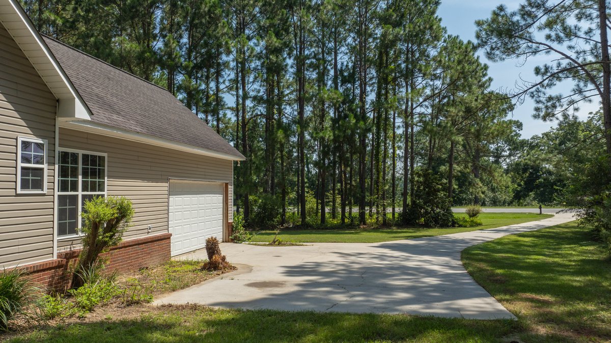 Image for 3 Bedroom / 2 Bathroom Country Home Located in Moultrie, Georgia