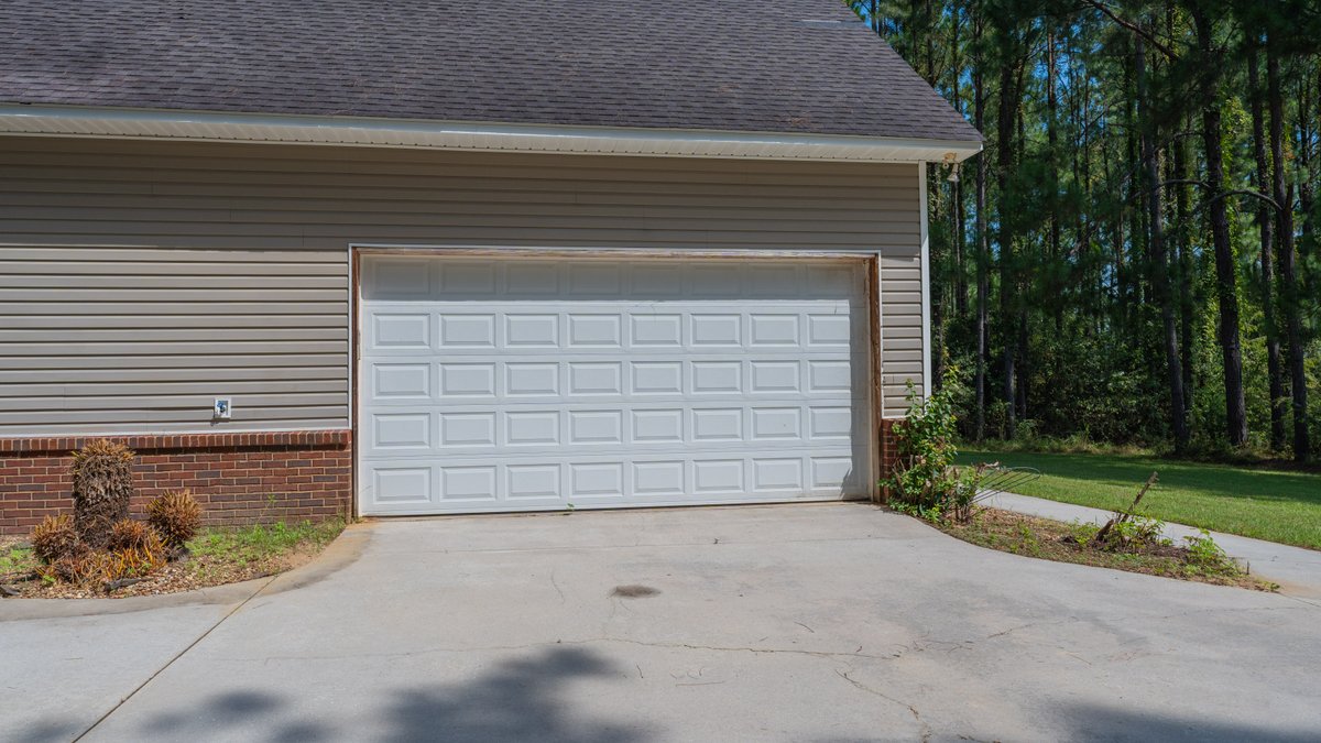Image for 3 Bedroom / 2 Bathroom Country Home Located in Moultrie, Georgia