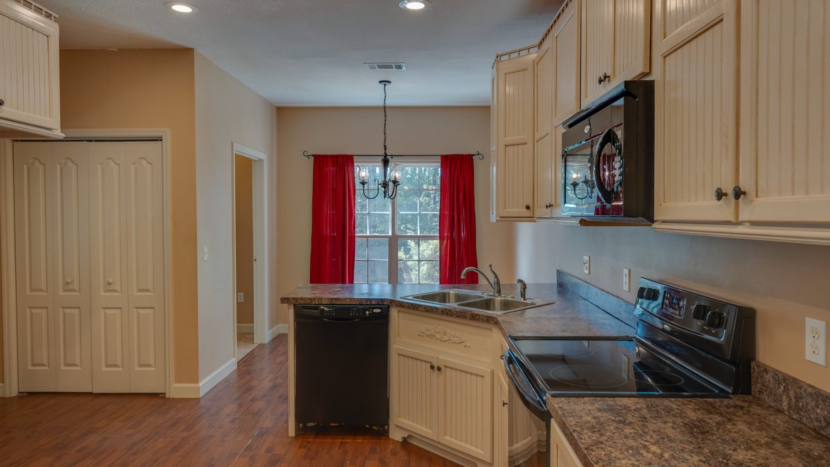 Image for 3 Bedroom / 2 Bathroom Country Home Located in Moultrie, Georgia