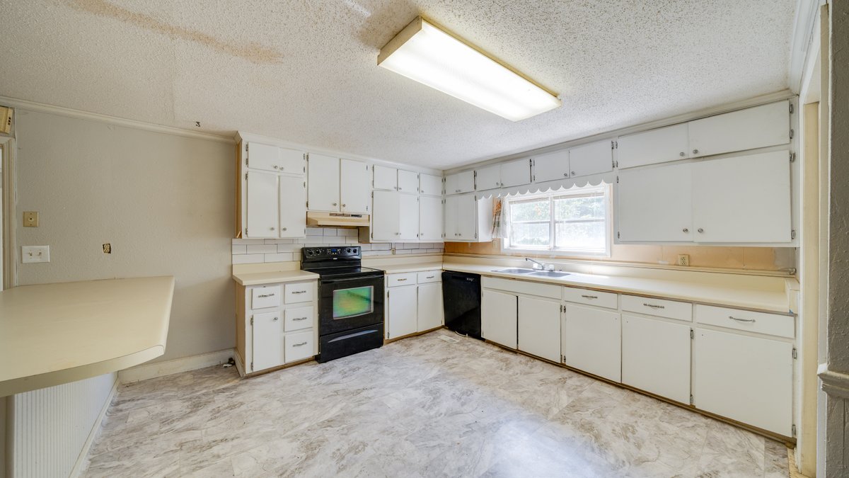 Image for Residential or Investment Opportunity - 2BR/1BA Home on 0.60 ± Acres in Colquitt County, GA