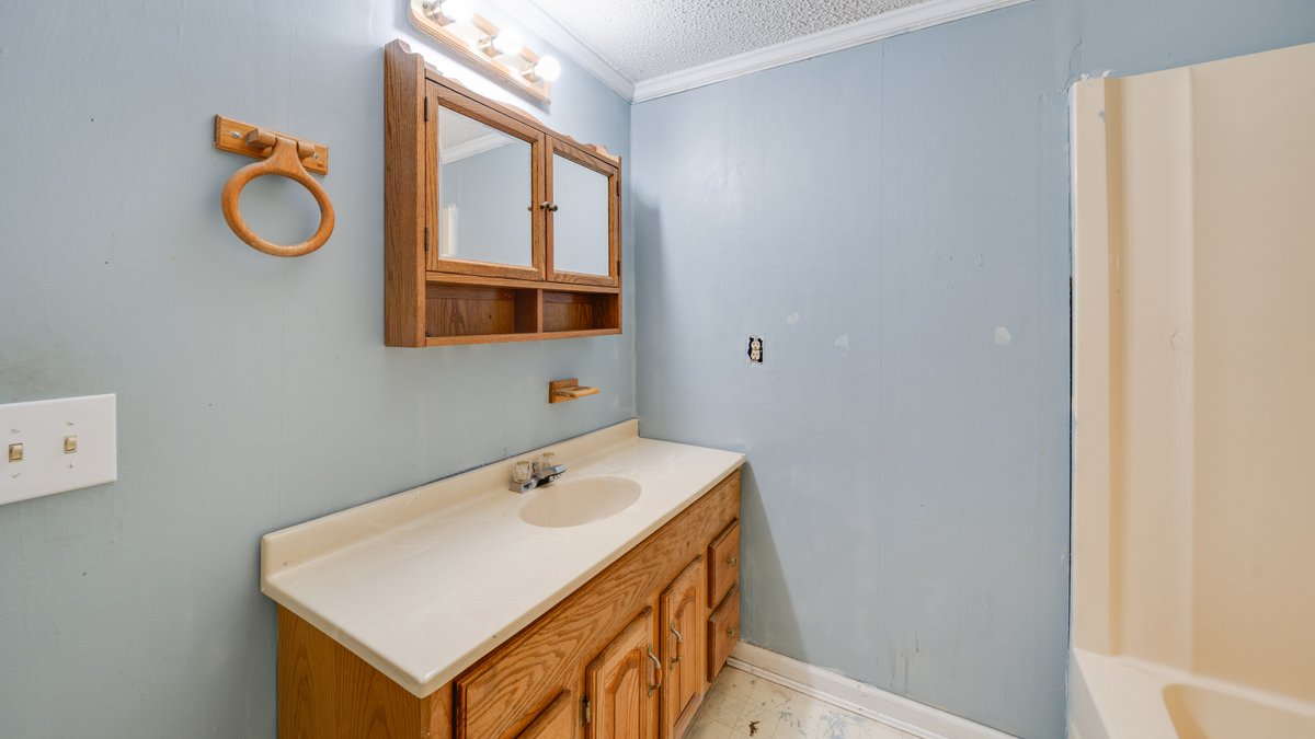Image for Residential or Investment Opportunity - 2BR/1BA Home on 0.60 ± Acres in Colquitt County, GA