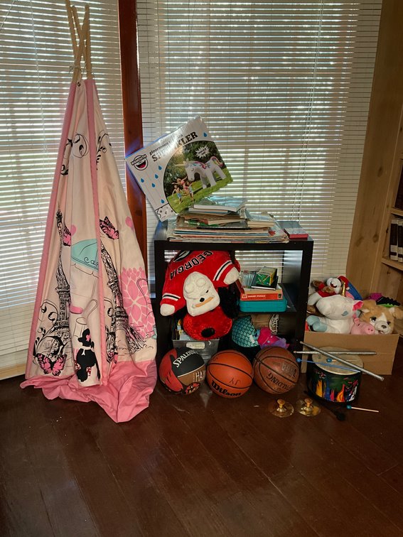 Childrens  Toys , Books,  And More