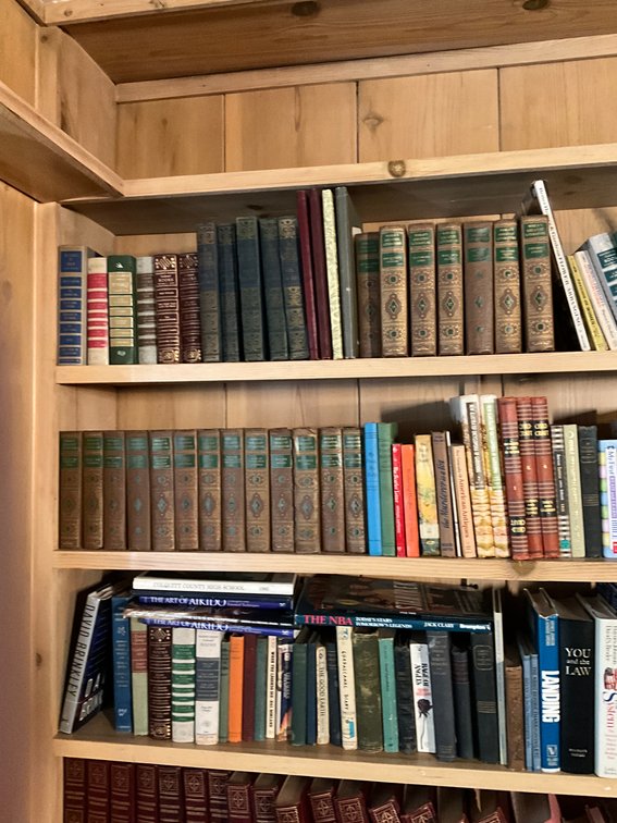 Vintage Books, Readers Digest, Novels