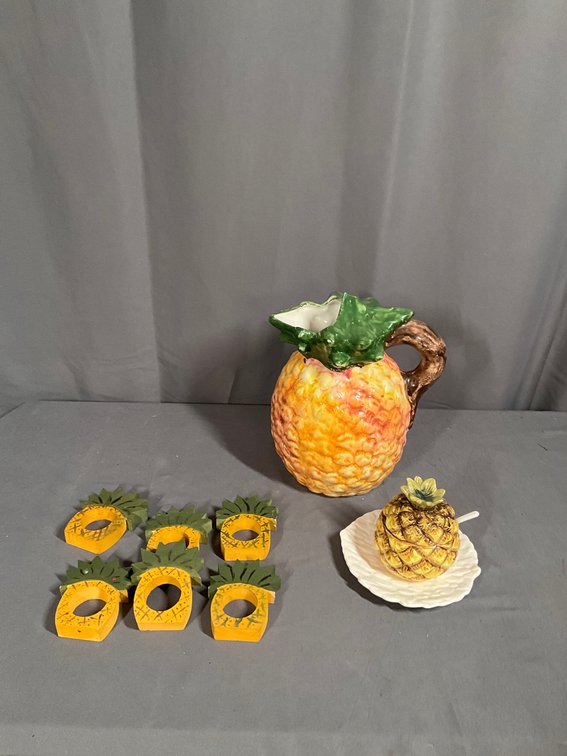 Lot Of Pineapple Decorative Items 