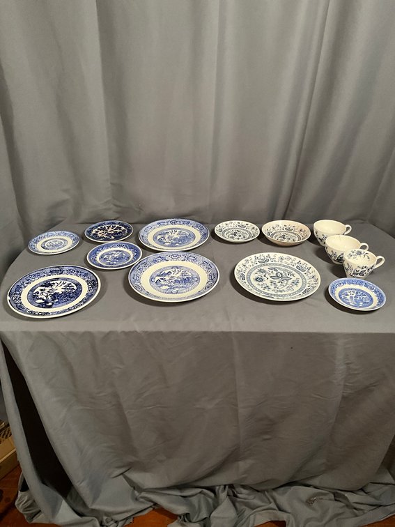 Lot of Dinnerware Items