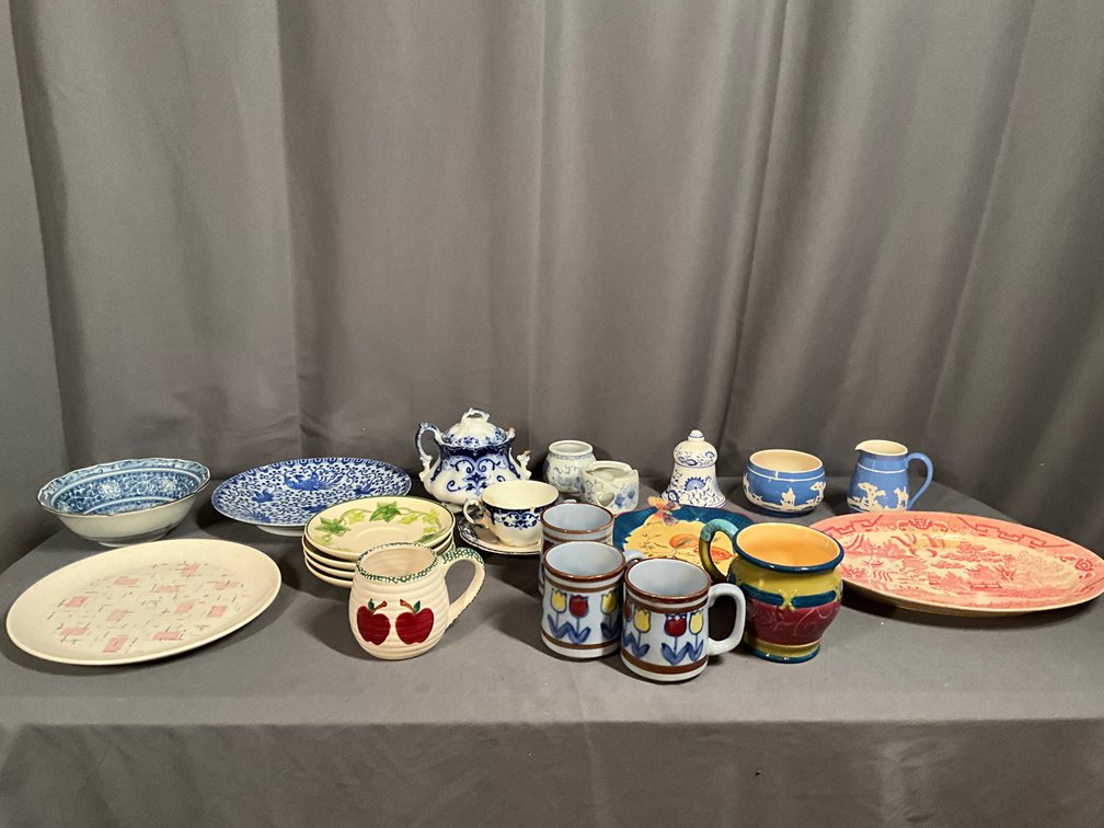 Assorted Tableware