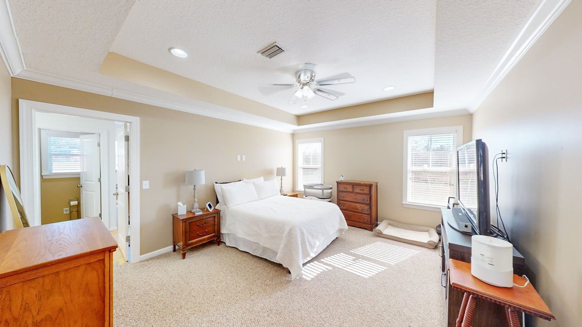 Image for Charming Burnside Estates Home - 1,888 SF, Screened-In Porch, Vaulted Ceilings, & More