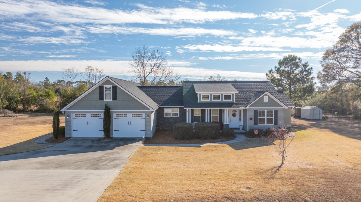 Image for Charming Burnside Estates Home - 1,888 SF, Screened-In Porch, Vaulted Ceilings, & More