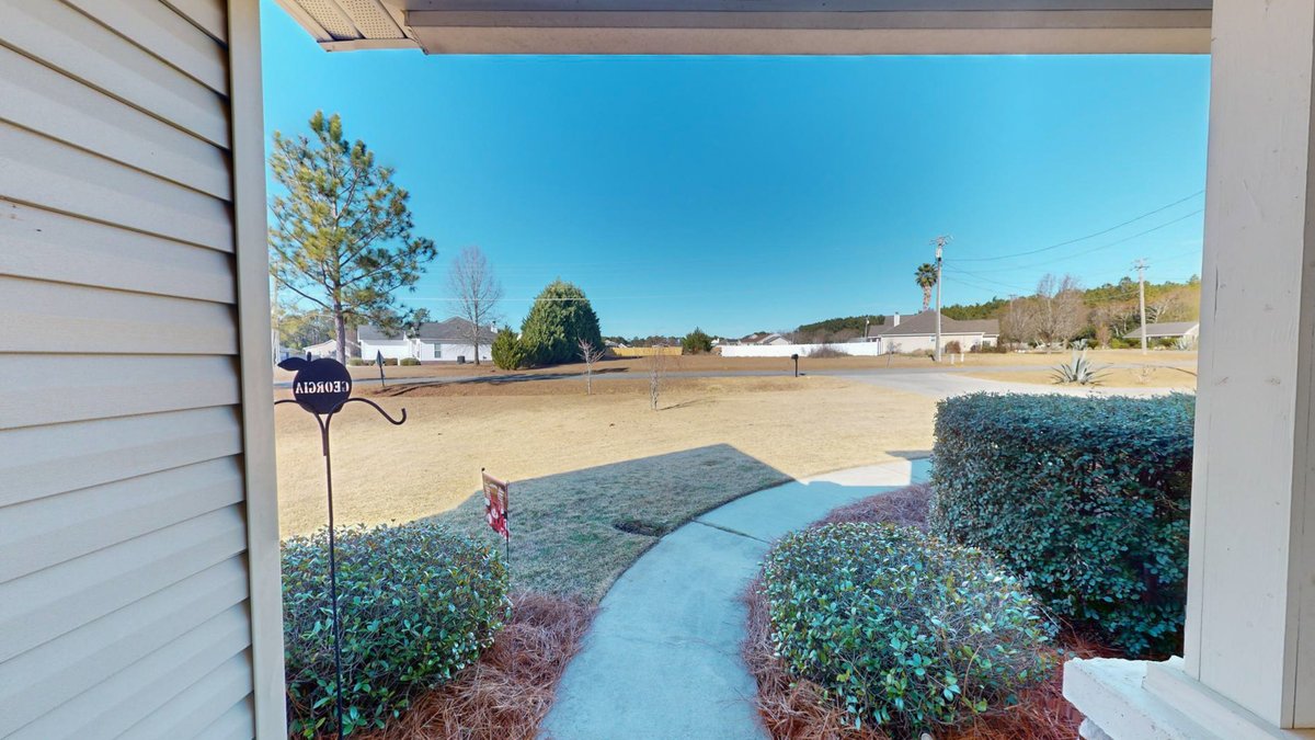 Image for Charming Burnside Estates Home - 1,888 SF, Screened-In Porch, Vaulted Ceilings, & More