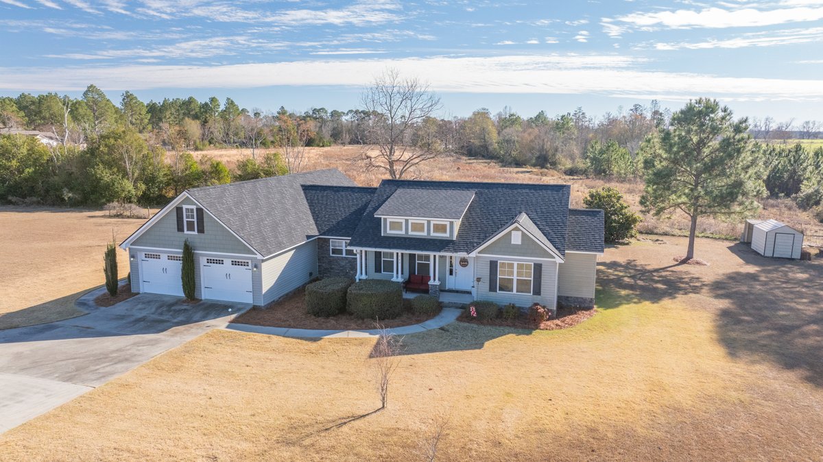 Image for Charming Burnside Estates Home - 1,888 SF, Screened-In Porch, Vaulted Ceilings, & More